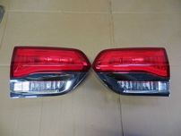 Внутренний фонарь 2014-20 Jeep Grand Cherokee 68110047AD 68110046AD