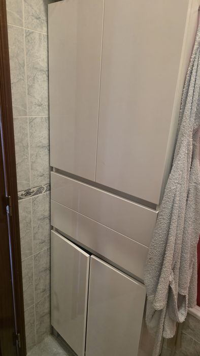 Armário de casa de banho