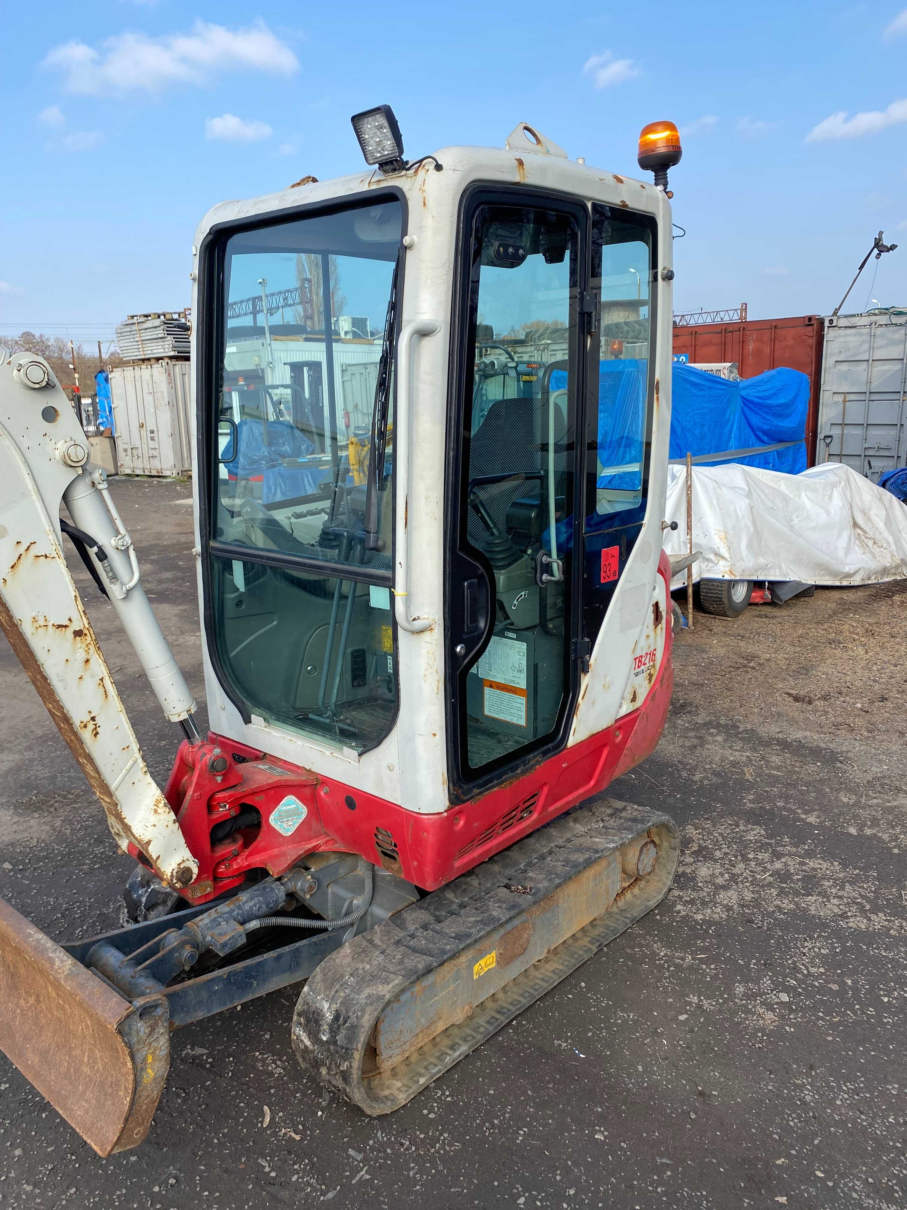 Minikoparka Takeuchi Tb216