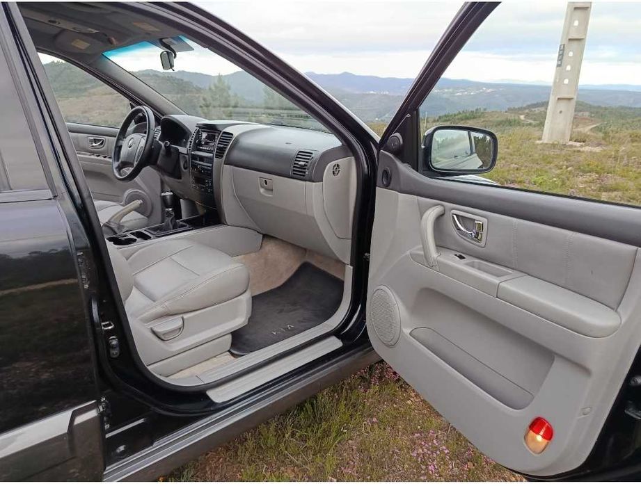 4x4 jeep Kia Sorento