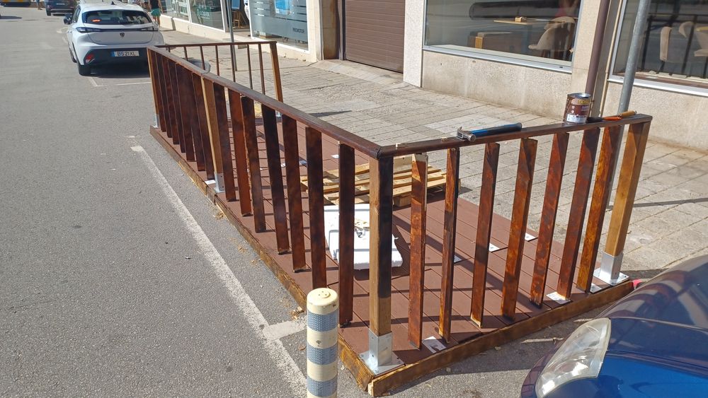 decks esplanada design yam'art madeira tb em alu , inox e pvc