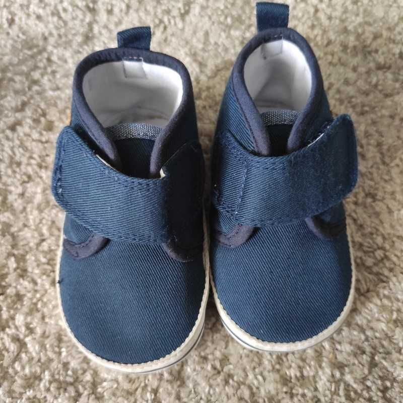 Buty/ kapcie niemowlęce newborn