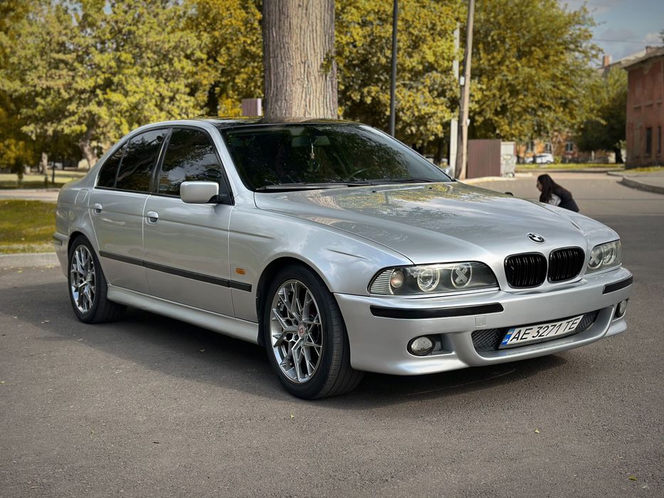 BMW E39 528i МКПП