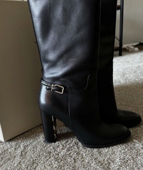 Високі чорні чоботи Burberry 38 розмір