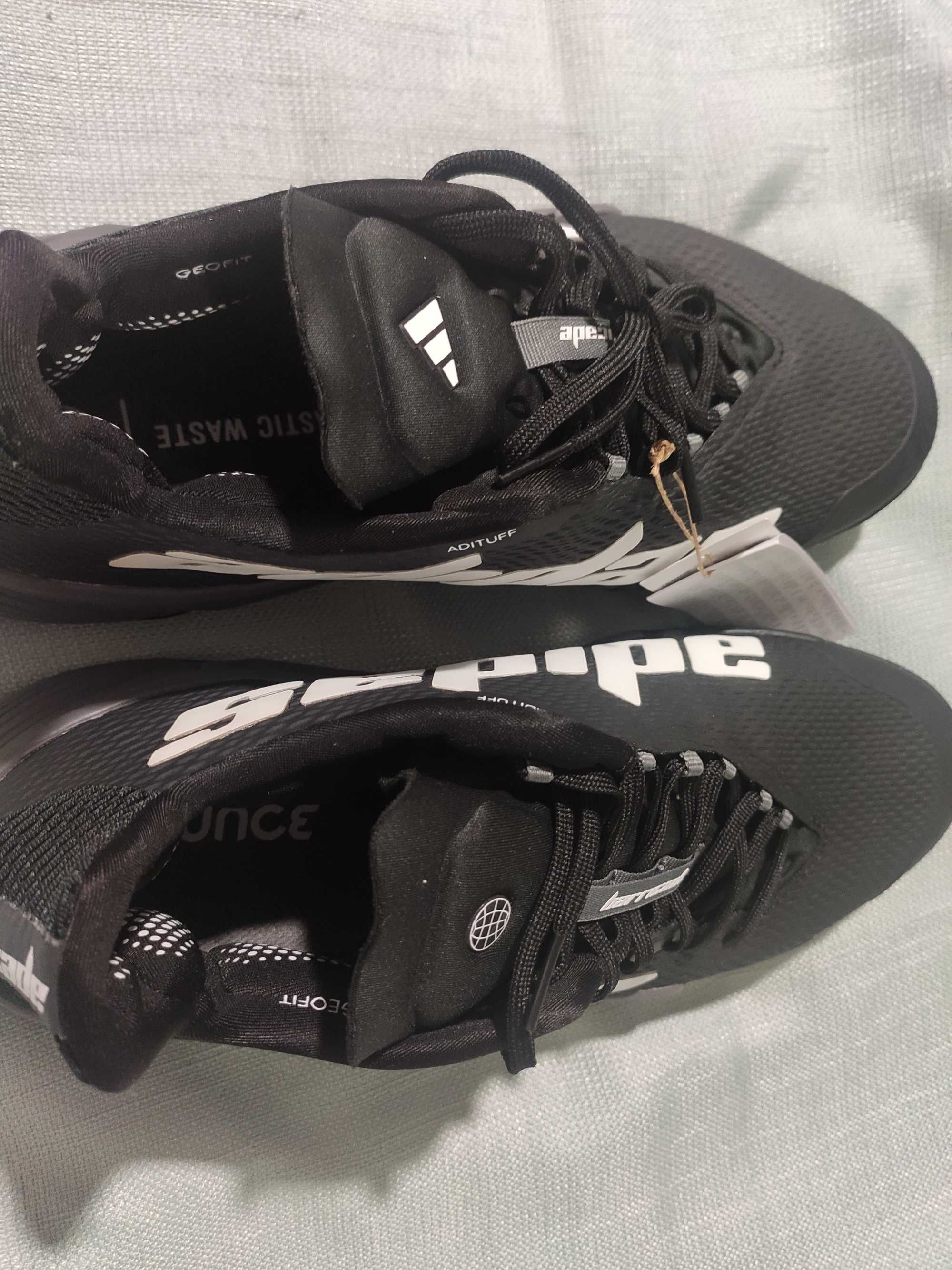 Нові кросівки від бренда ADIDAS 44- розмір