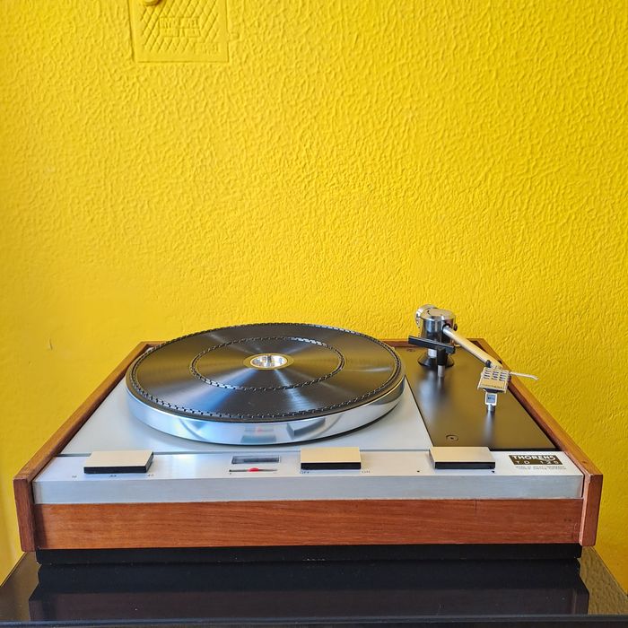 Thorens TD-125 gira-discos