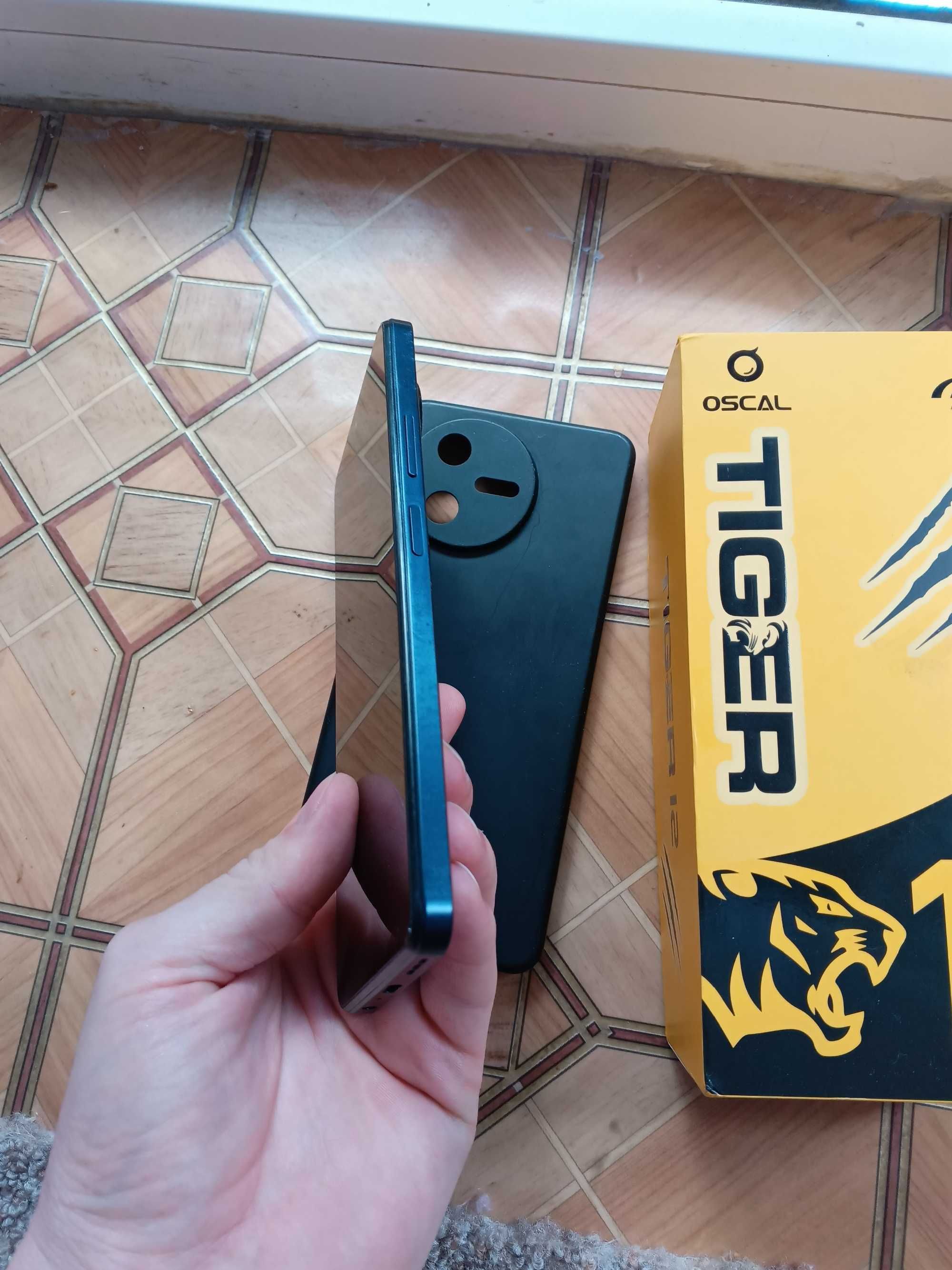Oscal Tiger 12/8.128Гб,120Hz,Nfc