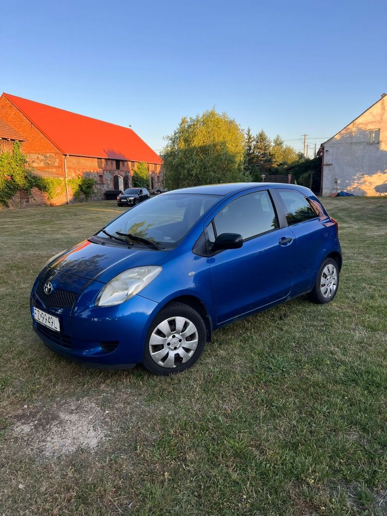 Toyota Yaris 1.0 Polecam