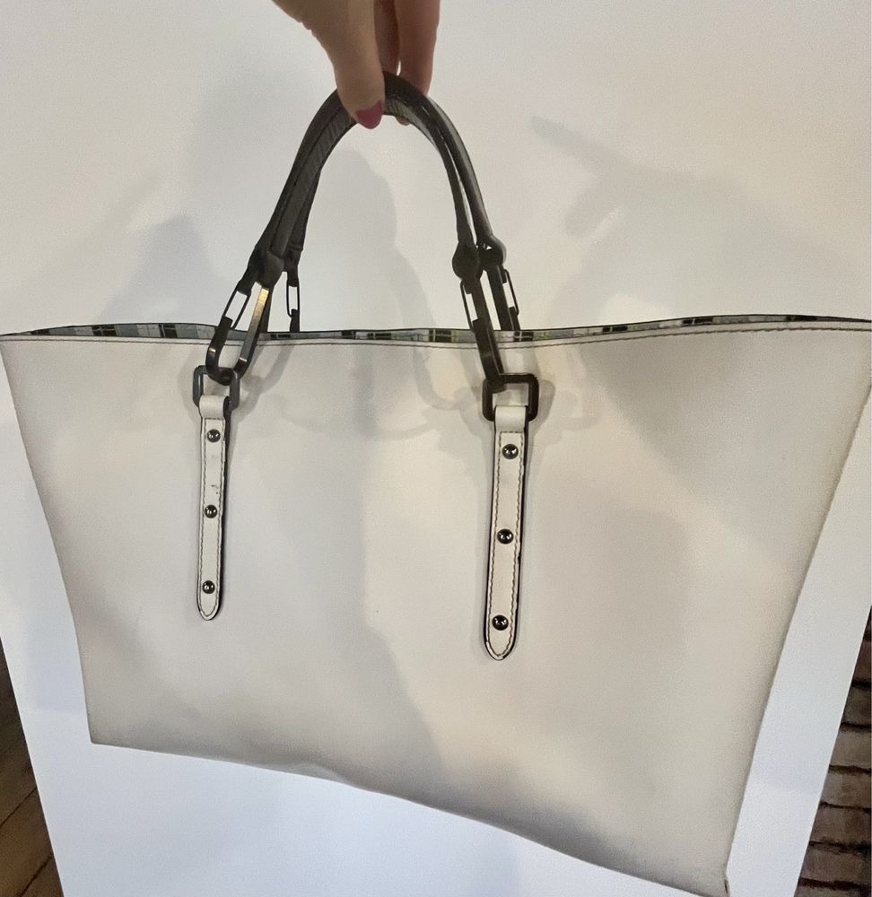 Armani jeans duza torebka biala