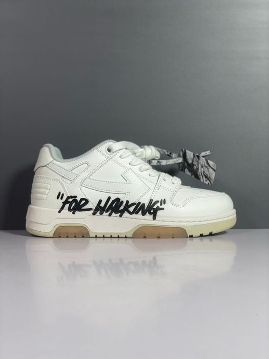 OFF-WHITE OUT OF OFFICE “FOR WALKING”