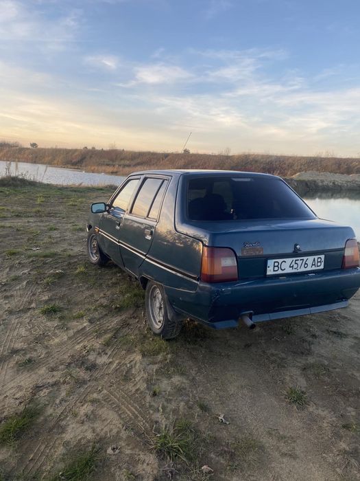 Славута в доброму стані  на ходу мотор 1.2