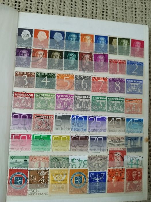 Classificador com 340 selos diferentes Holanda