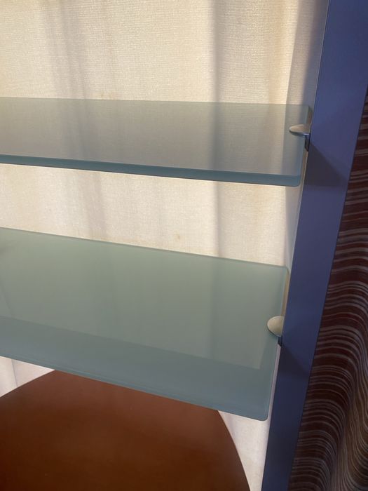 Movel giratório, com estantes