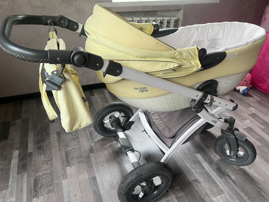 —Продам— коляску