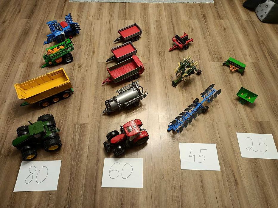 Zabawki BRUDER - zestaw - farma - Traktor, przyczepa, maszyny