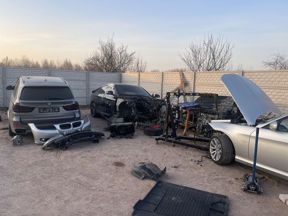 Двері передні задні ліві праві BMW F10, F30,F15,E71 E90  двери дверь
