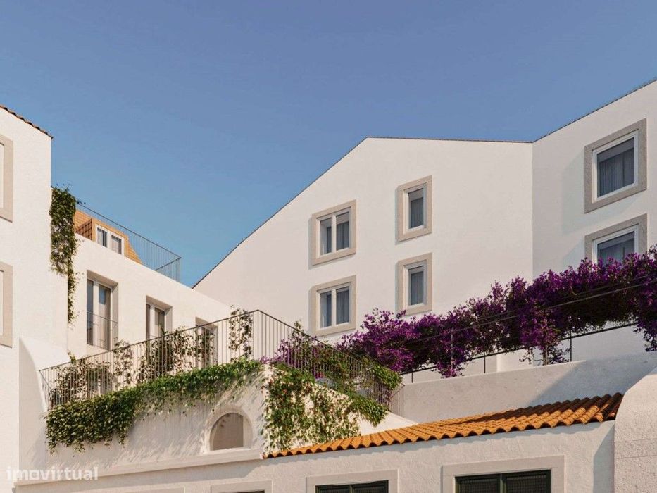 Moradia unifamiliar T4 com jardim em São Vicente de Fora