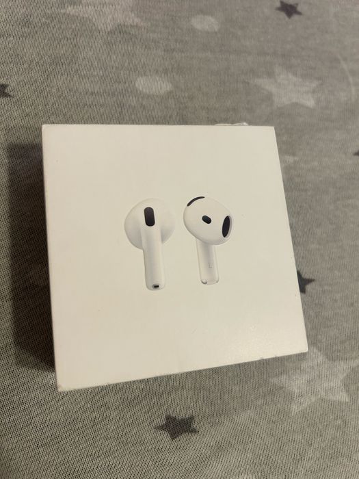Etui / pudelko dla airpods 4
