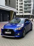 Hyundai Veloster Hyundai Veloster 2011 w głębokim niebieskim kolorze.