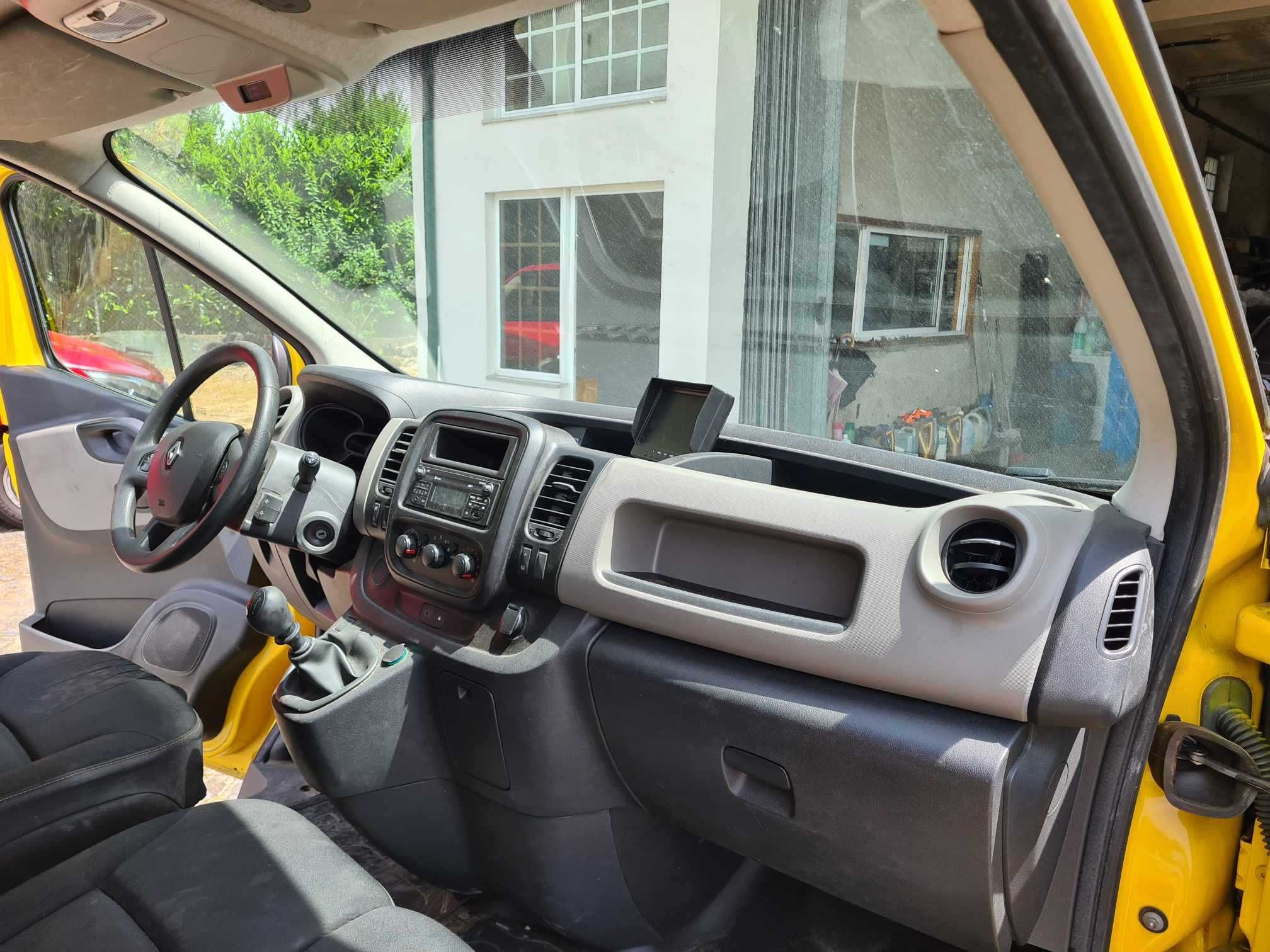 Renault Trafic 1.6Dci Longa 2018 Poucos KM