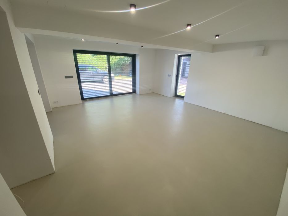 Posadzki schody ściany dekoracyjne MONOLITICA. MIKROBETON/ MIKROCEMENT