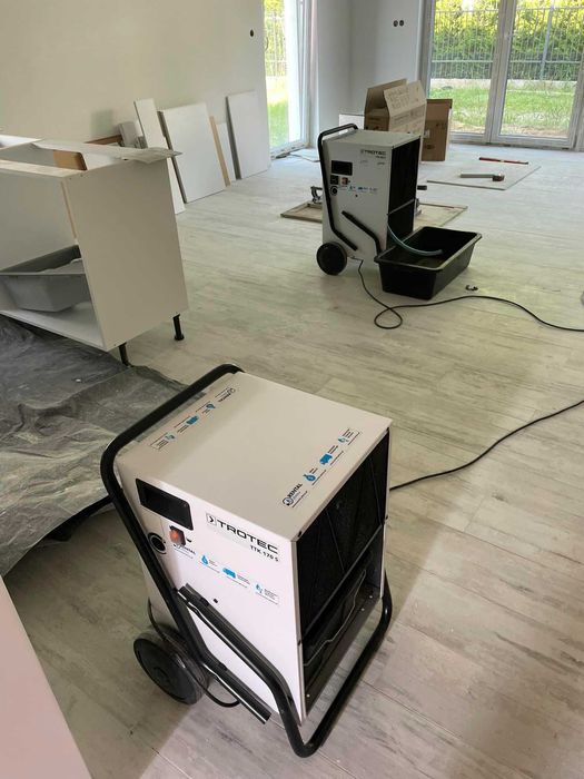 Osuszanie budynków,wynajem osuszaczy,klimatyzatory,lokalizacja wycieku