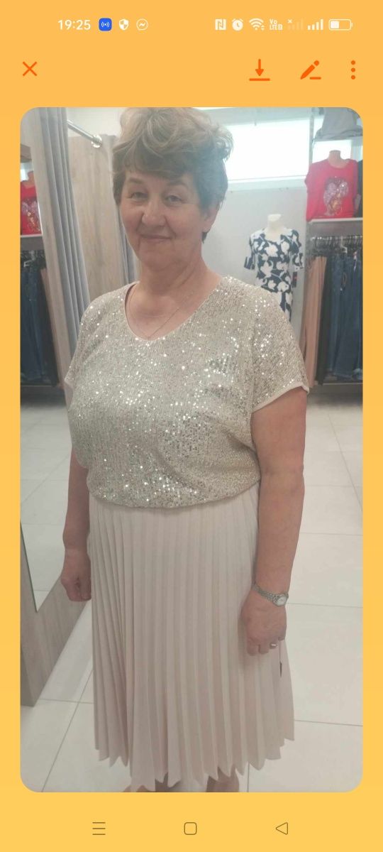 Śliczna sukienka cekinowa plisowana 48 4XL Plus size stan idealny