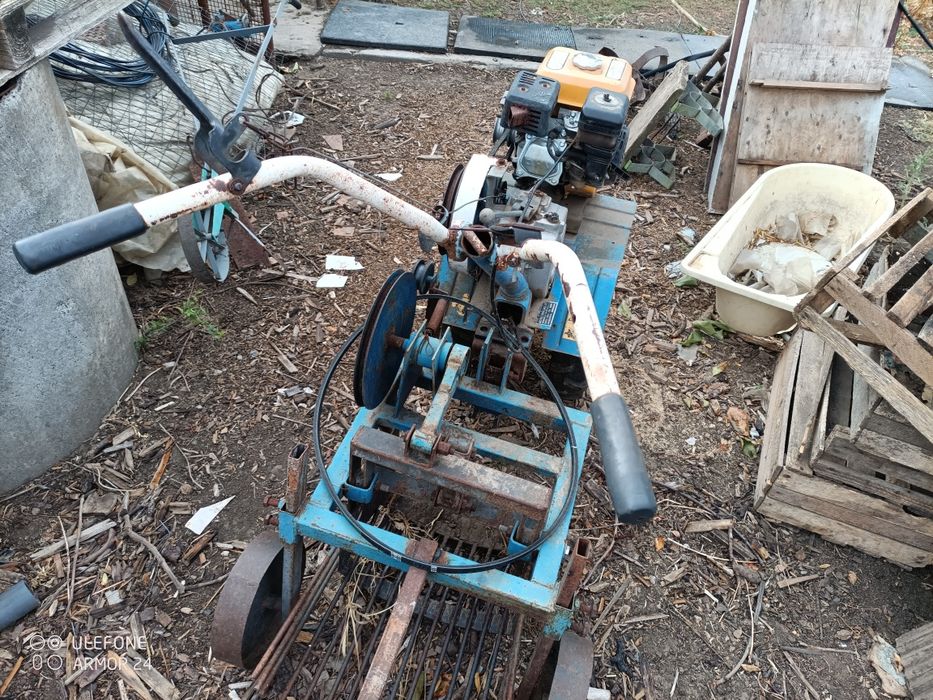 Продам мотоблок ,,Нева,, с мотором  Forte.