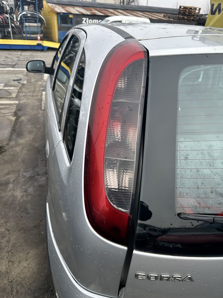 Lampa Corsa C Lift Lewa Prawa Lampy tył Corsa C