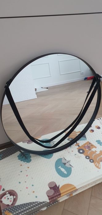 Lustro metalowe na pasku okrągłe czarne 60cm