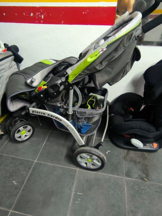Carrinho de bebe Pierre Cardin