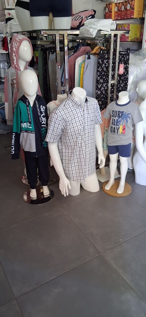 Manequins homem senhora criança