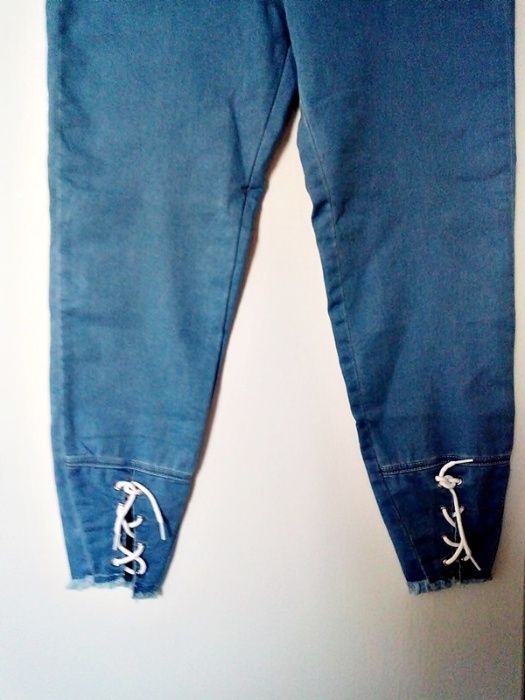 Pretty Little Thing spodnie jeansowe 44/XXL