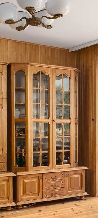 Urokliwa dębowa witryna z lat 90-Tych!