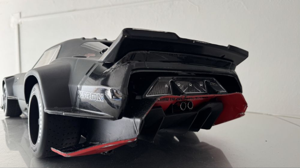 Arrma Felony 6s - bom estado