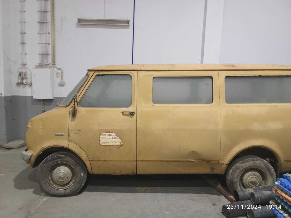 Bedford CF van 97G70 - ano 1979, para restauro, com documentos