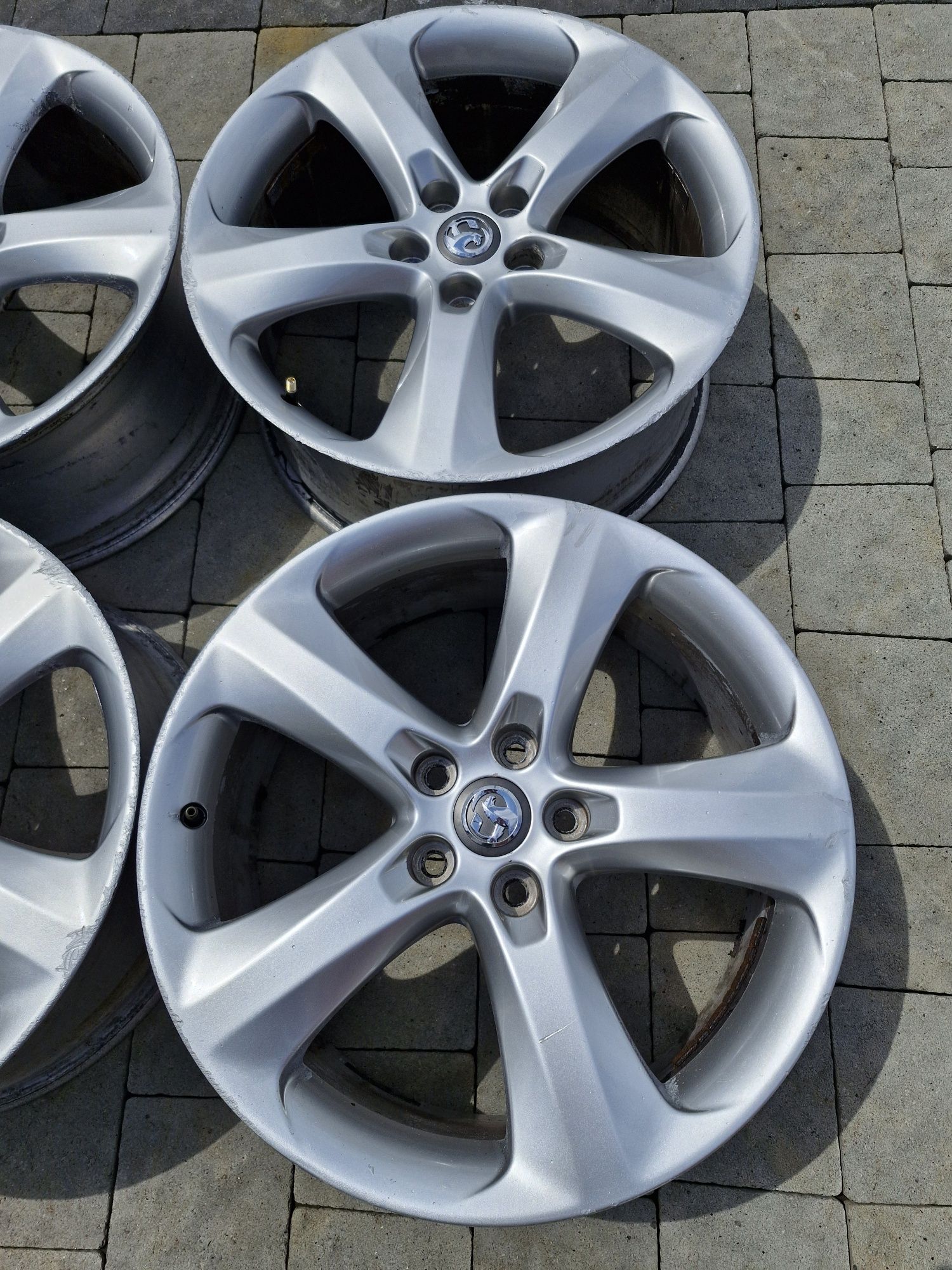 Диски легкосплавні Opel Astra J Insignia Zafira Tourer 8J R19 ET46