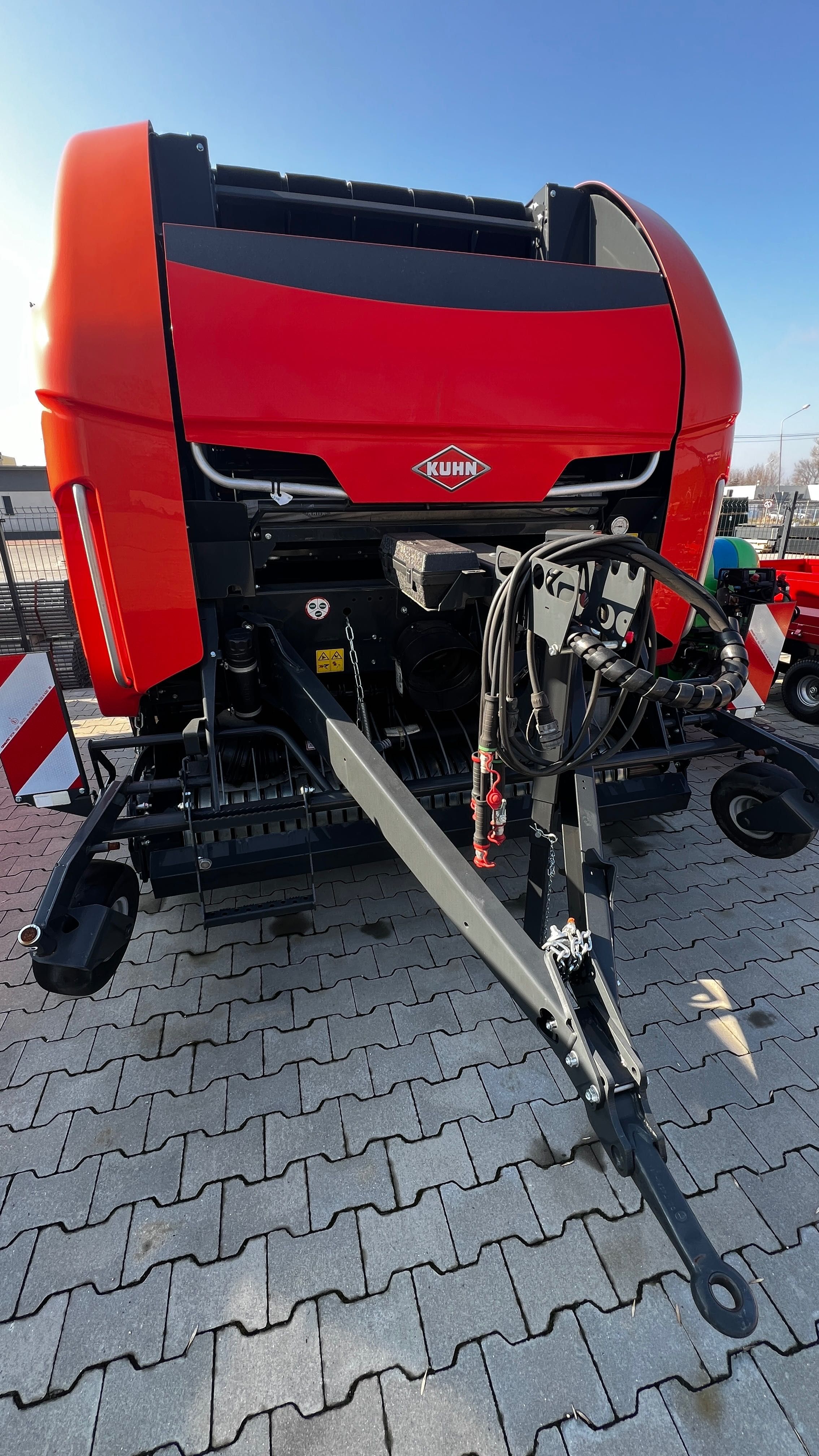 Prasa zwijająca zmiennokomorowa KUHN VB 3160