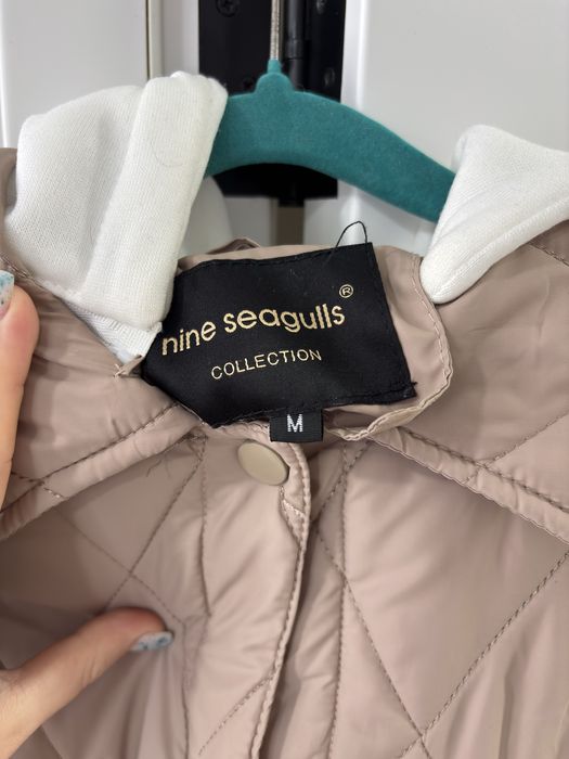 Жіноча осіння куртка