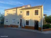 Moradia com 4 casas independentes, Cebolais de Cima, Castelo Branco  N
