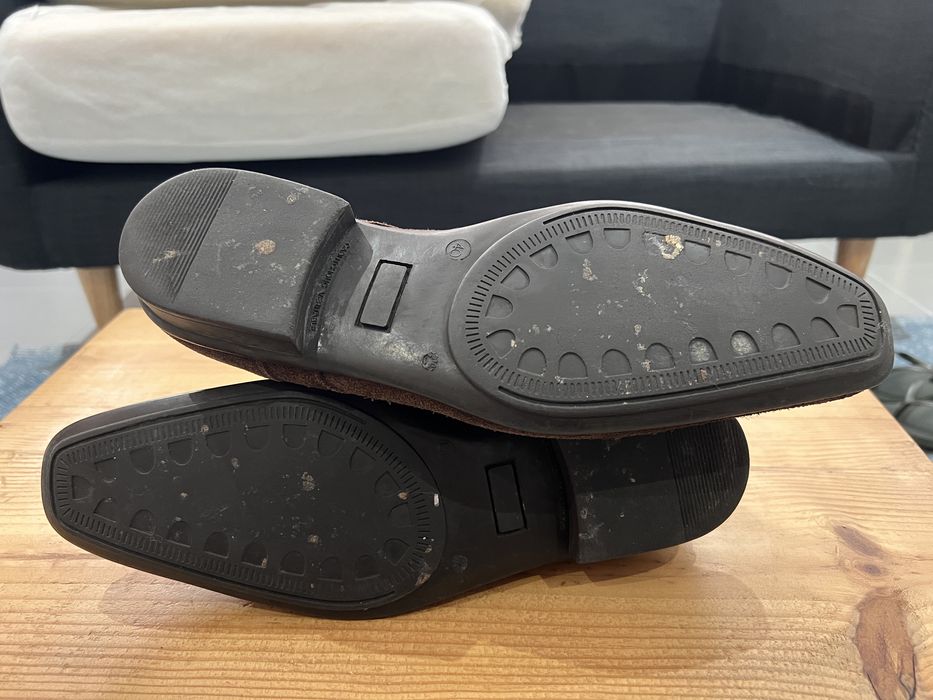 Sapatos em Pele Genuina