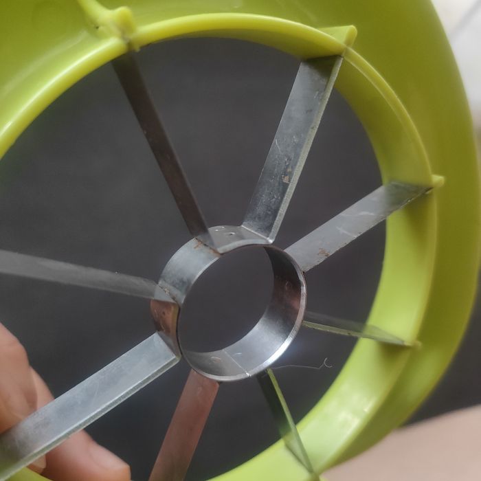 Urządzenie do krojenia jabłek