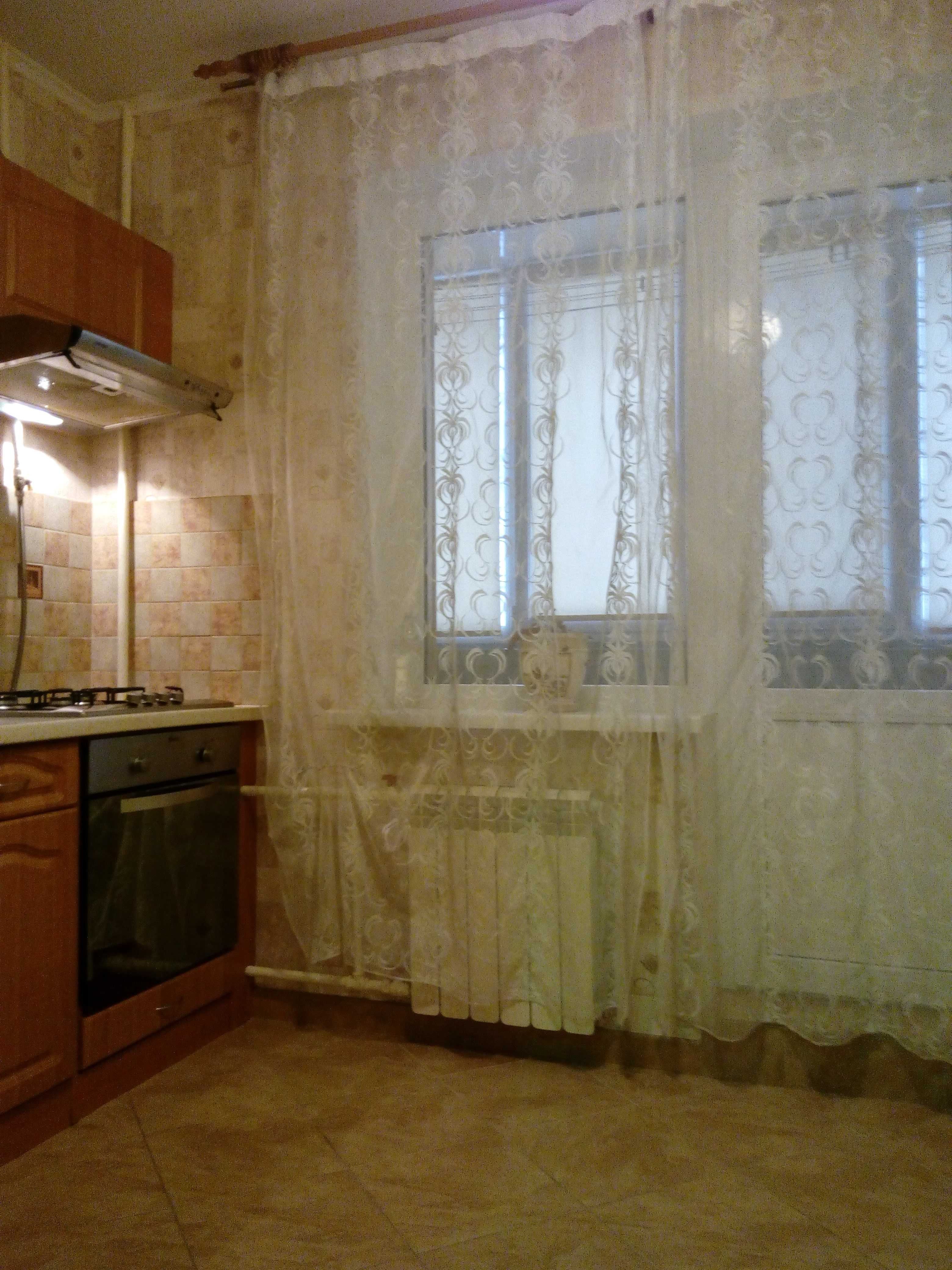Оболонський р-н.  метро "Мінська" Оболонський пр-т-25.  DREAM TOWN.