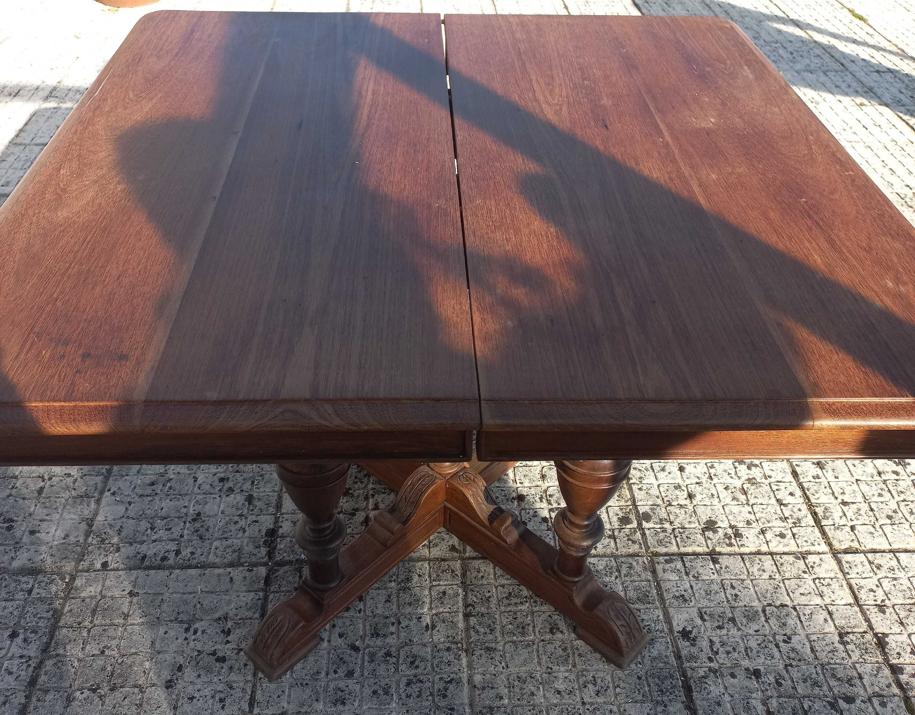 Mesa se sala Jantar extensivel.