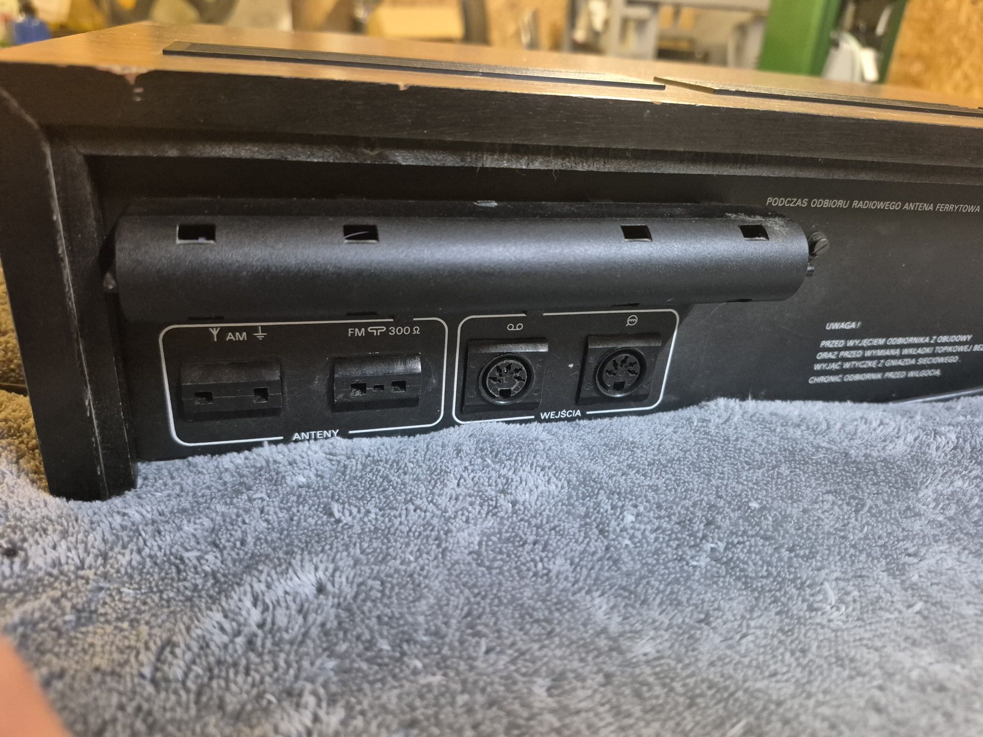 Amplituner stereo  Unitra Aida AWS 105 bardzo łdny