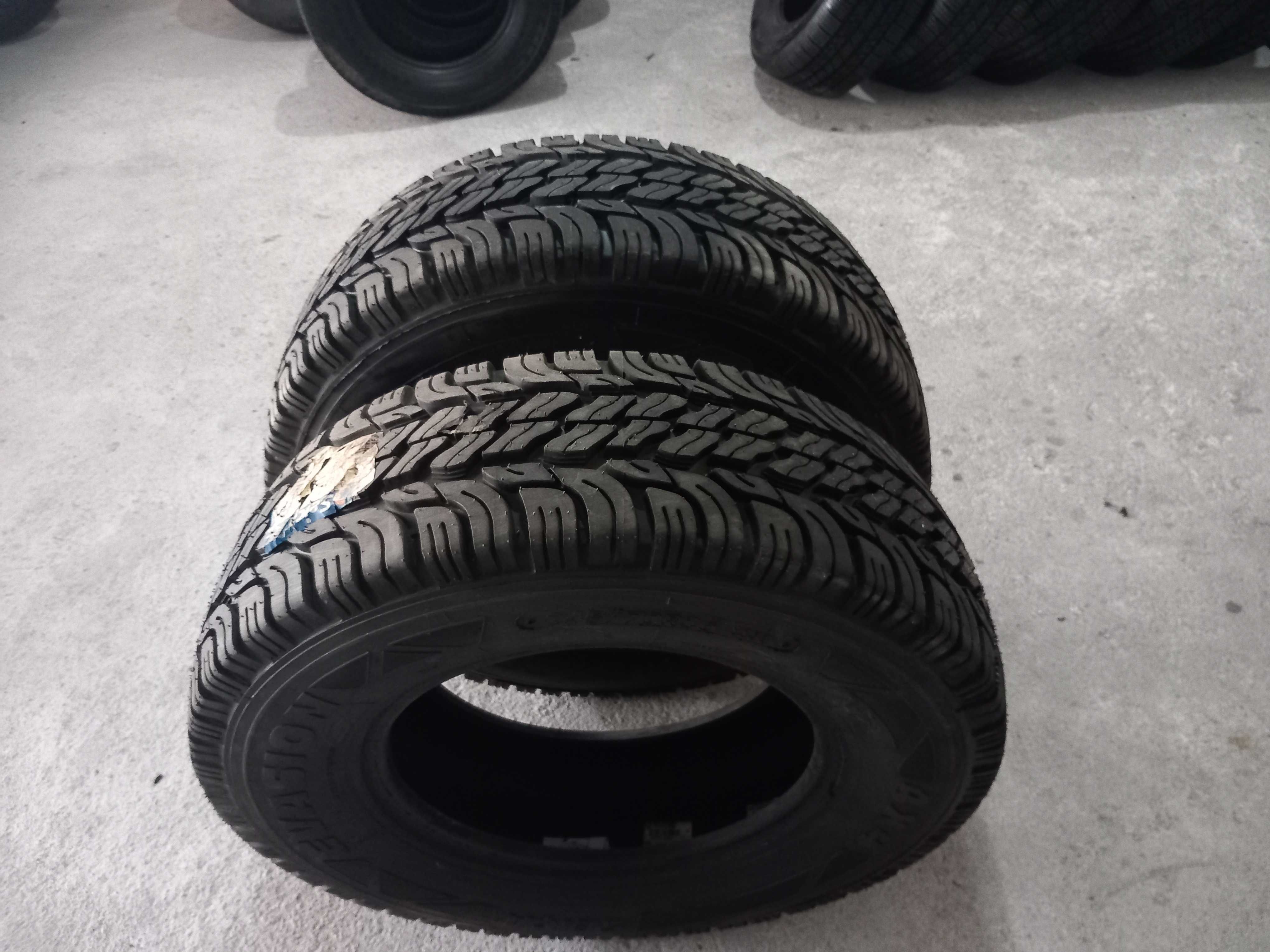 Pneus Novos 245 + 265/70 R16