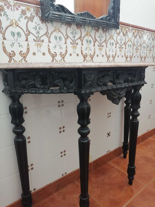 Conjunto de mesa e espelho