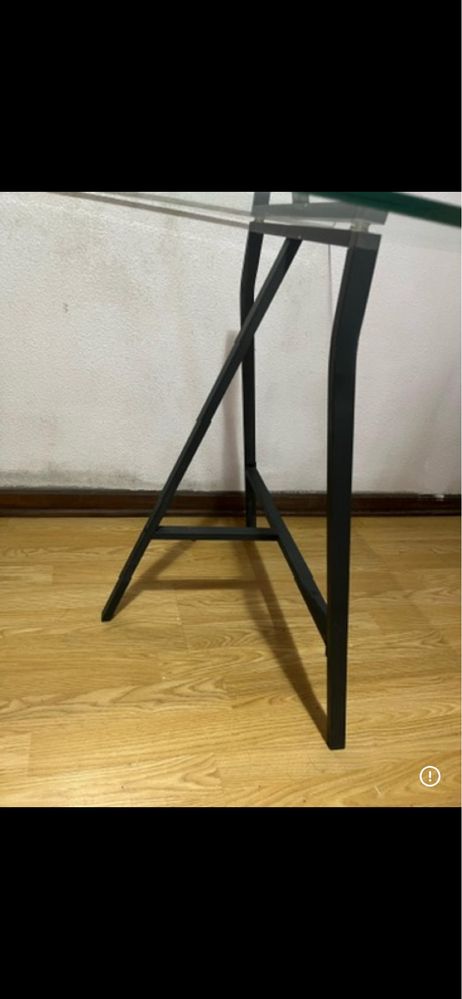 Mesa de jantar de vidro