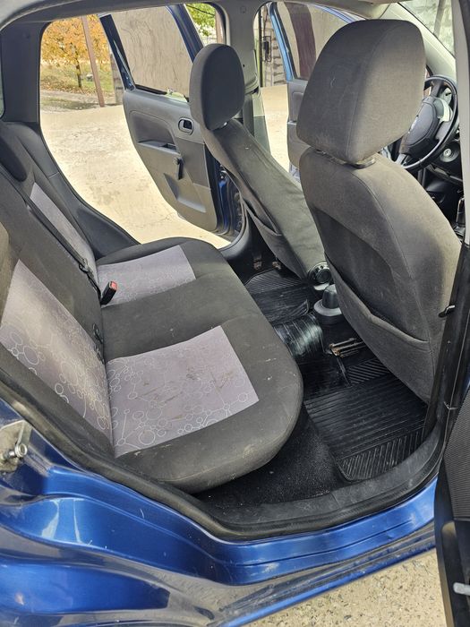 Легковые автомобили