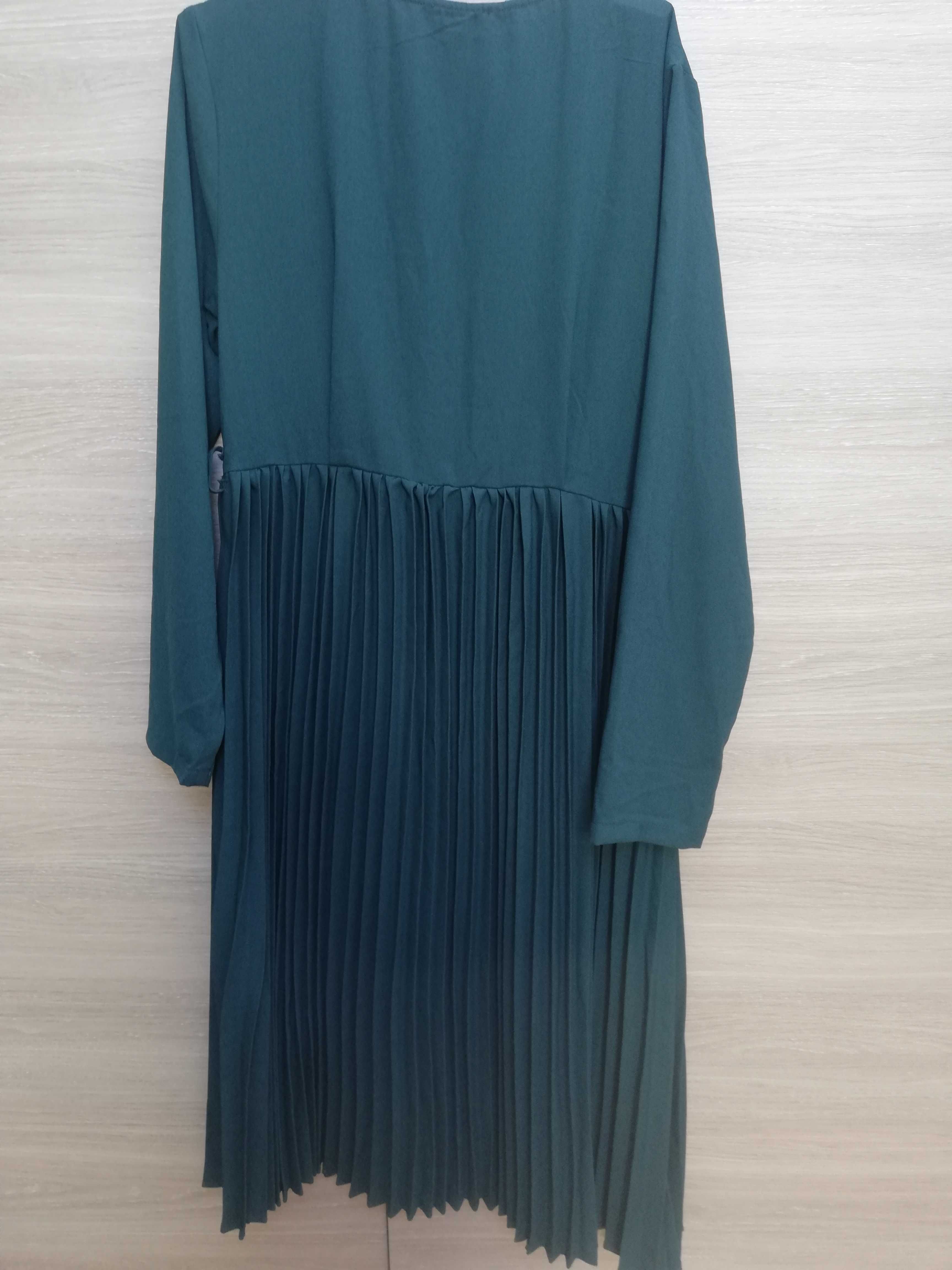 Prettylittlething sukienka plisowana maxi rozmiar 44 nowa z metką